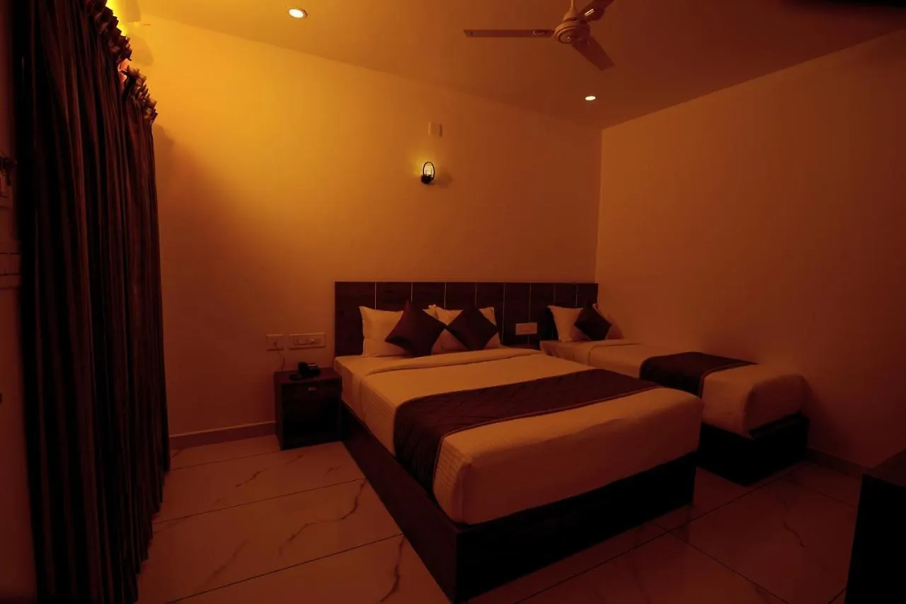 Kottackal Nature Inn Nedumbassery Hotel